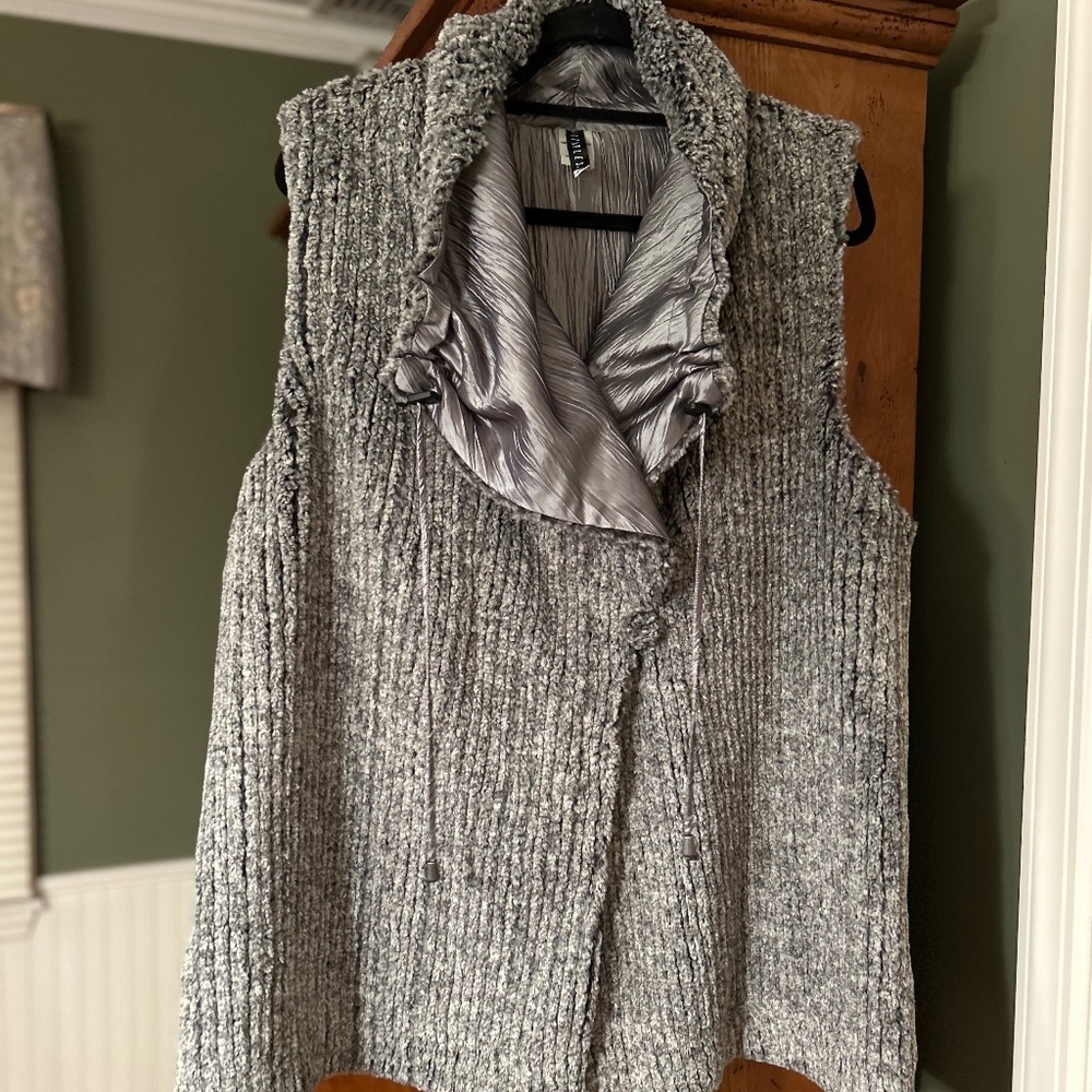 Staples Designs Microfiber Gray Silver Vest